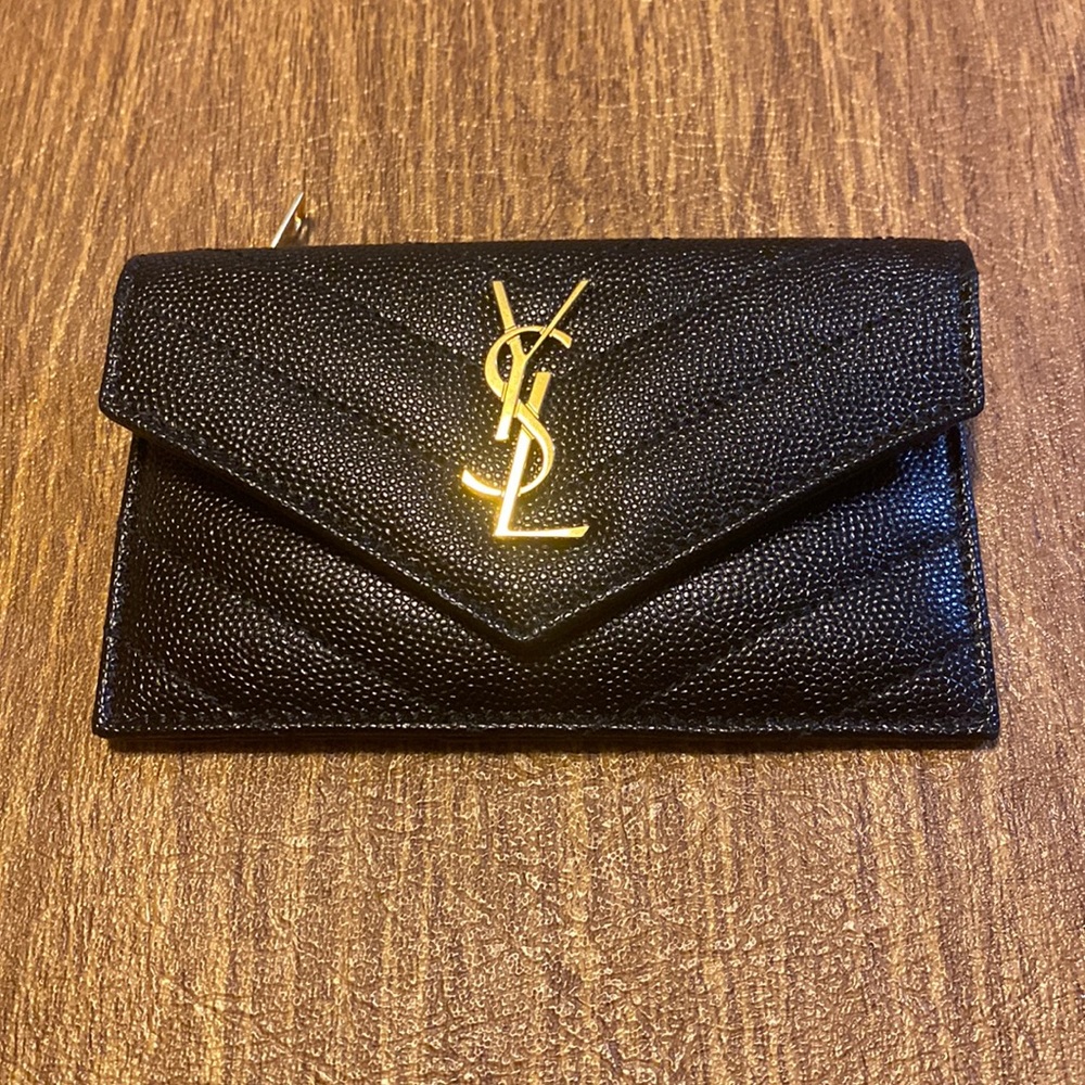 SAINT LAURENT MATELASSÉ FRAGMENTS CARD CASE GRAIN DE POUDRE EMBOSSED LEATHER